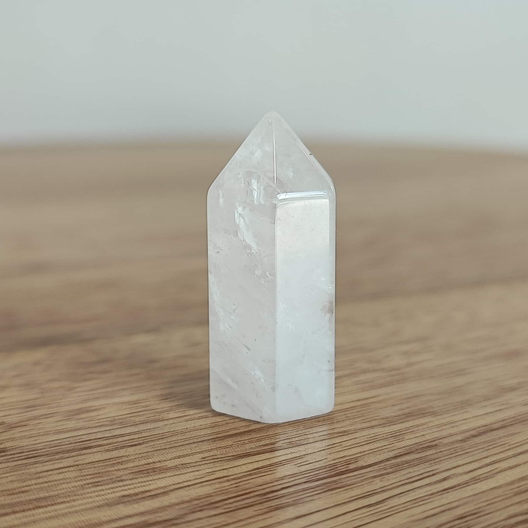obelisco cuarzo cristal