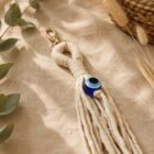 Llavero con ojo turco en macramé